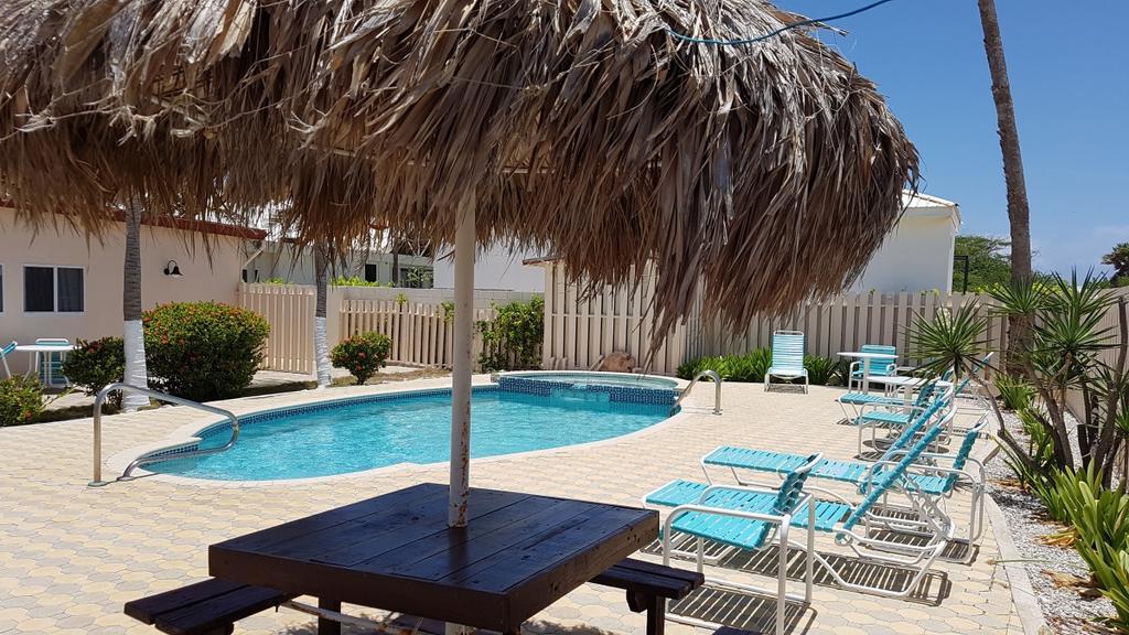 Aruba Beach Villas Палм Бийч Екстериор снимка