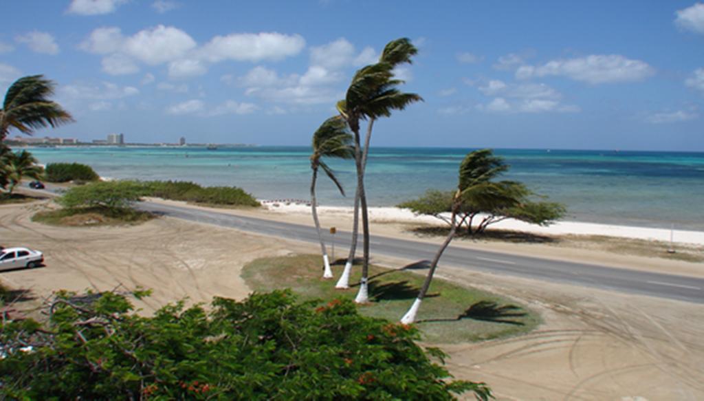 Aruba Beach Villas Палм Бийч Екстериор снимка