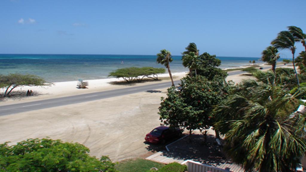 Aruba Beach Villas Палм Бийч Екстериор снимка